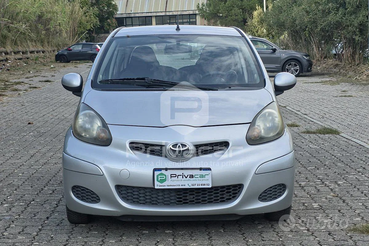 Toyota Aygo 2010 photo 2