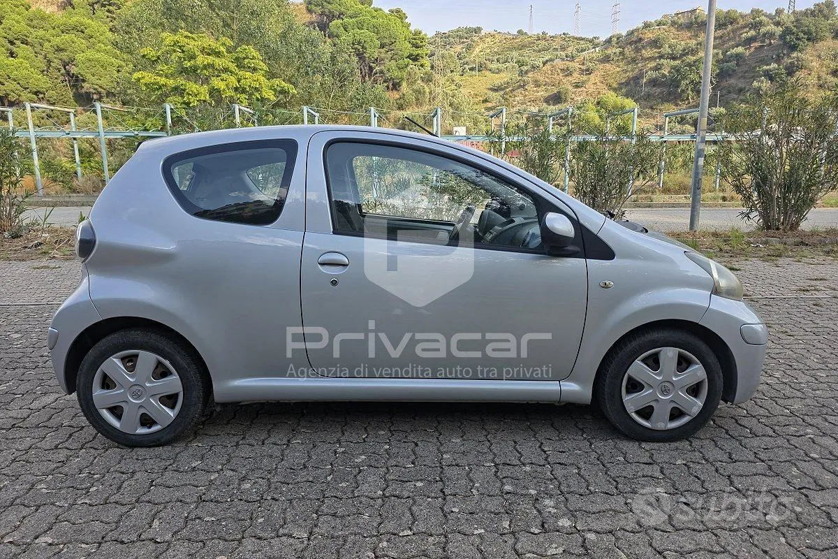 Toyota Aygo 2010 photo 4