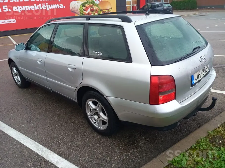 Audi A4 Avant 2000 photo 5