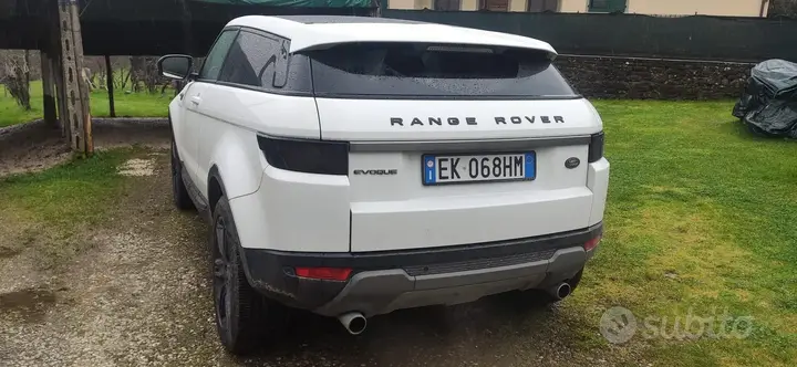 Land Rover Range Rover Evoque 2011 photo 2