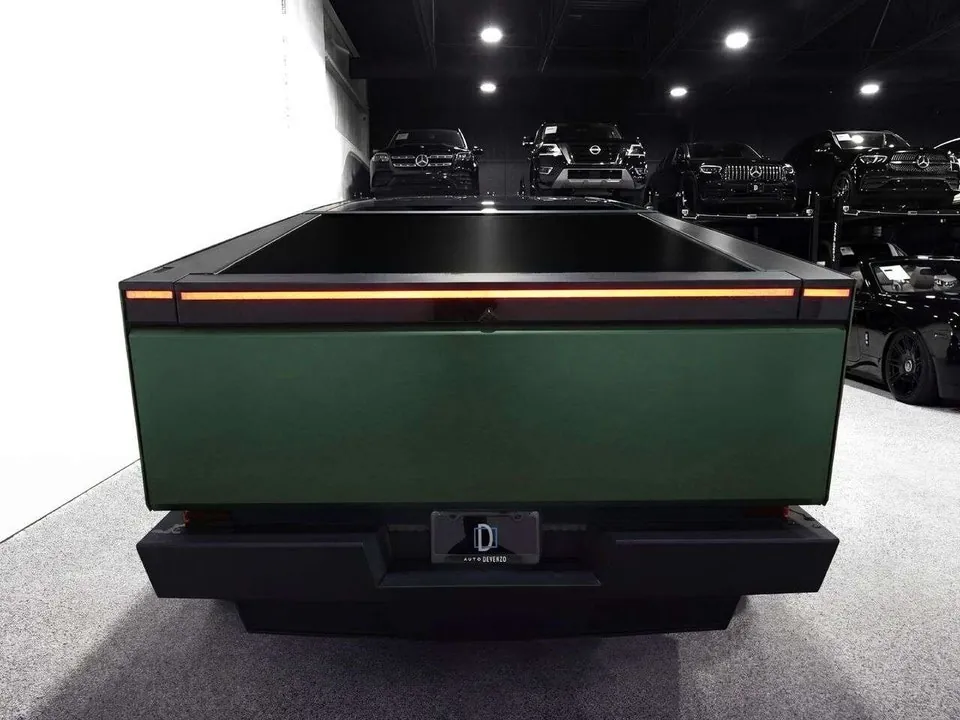 Tesla Cybertruck 2024 photo 4
