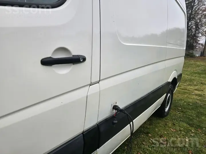 Volkswagen Crafter 2011 photo 4