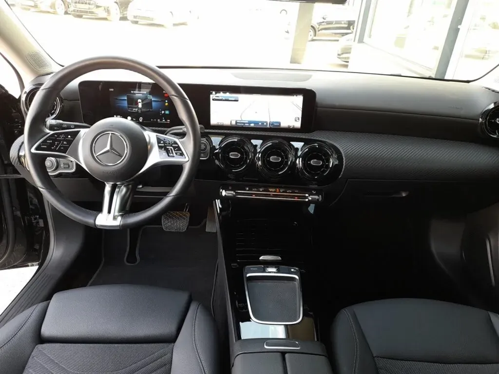 Mercedes-Benz A-Class 2025 photo 3