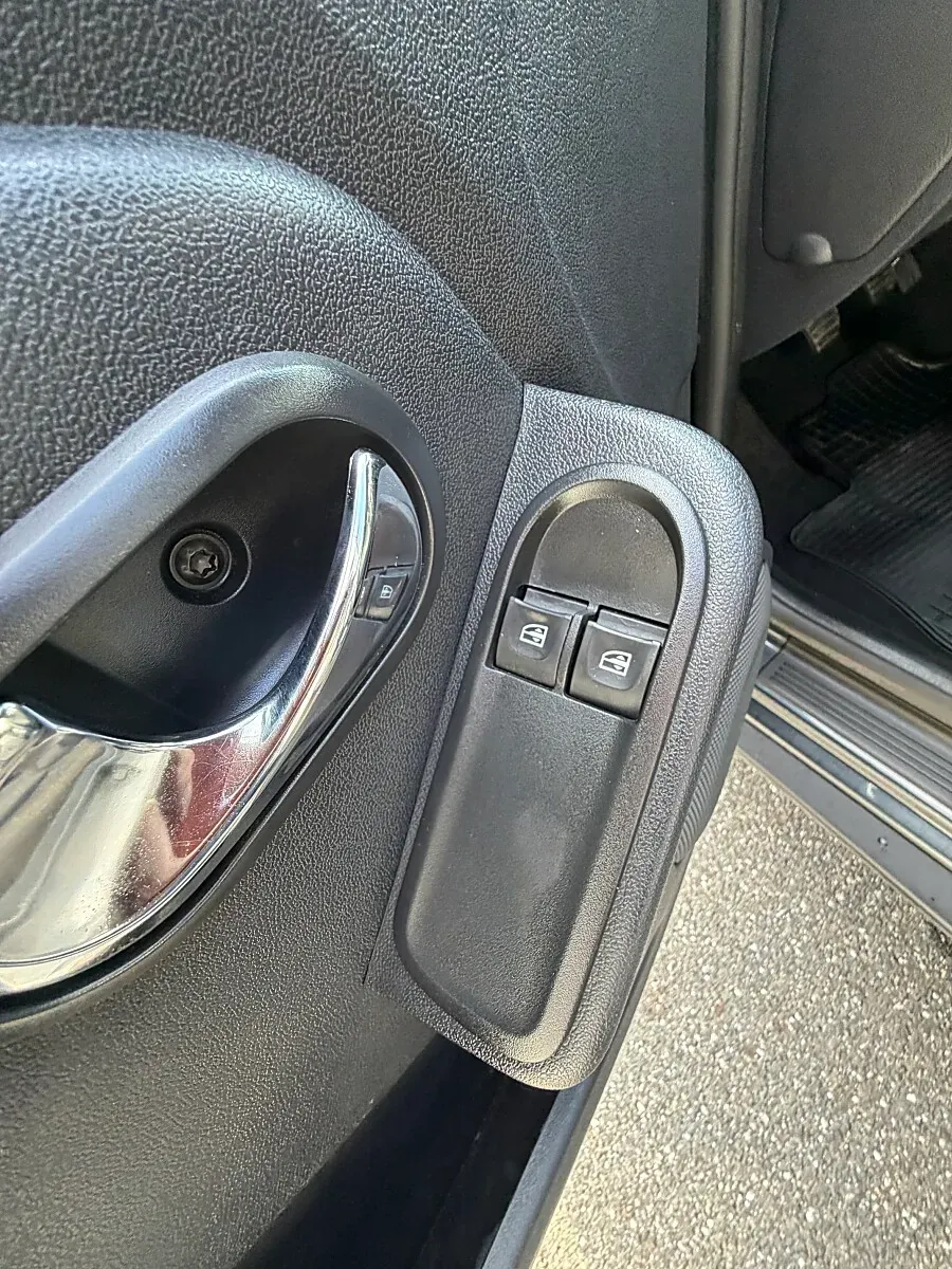 Dacia Duster 2014 photo 3