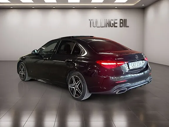 Mercedes-Benz C300 E 2023 photo 3