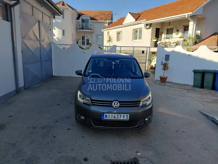 Volkswagen Touran 2011 photo 5