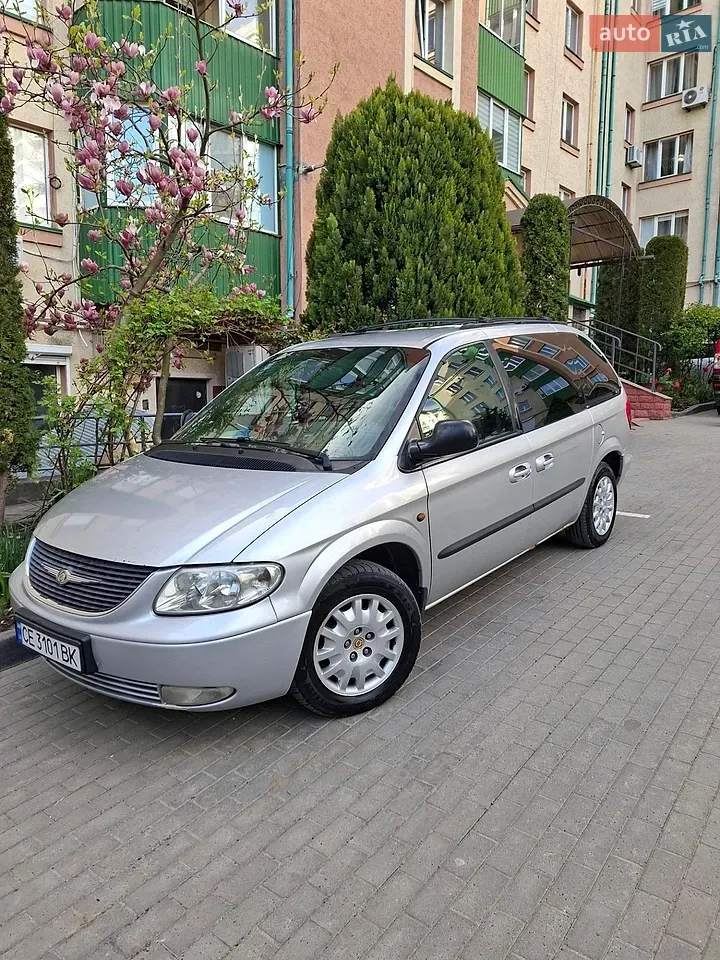 Chrysler Voyager 2002 photo 2
