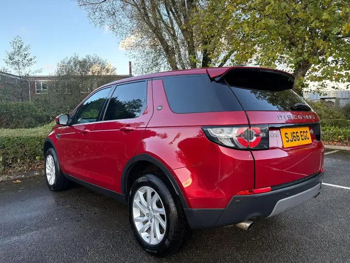 Land Rover Discovery Sport 2016 photo 4