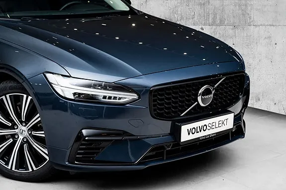 Volvo V90 2025 photo 2