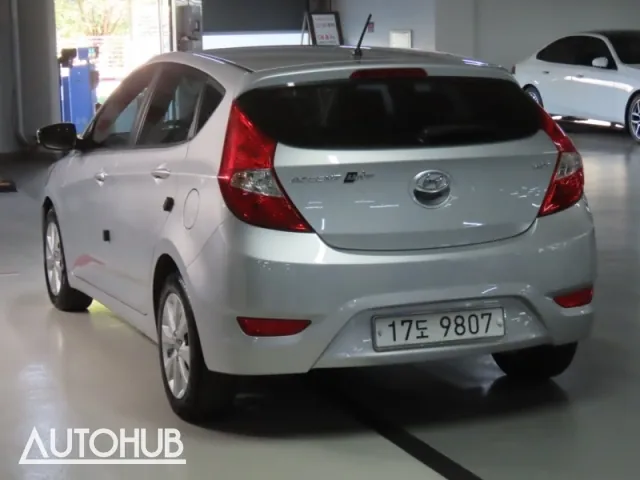 Hyundai Excent (New) 2014 photo 4