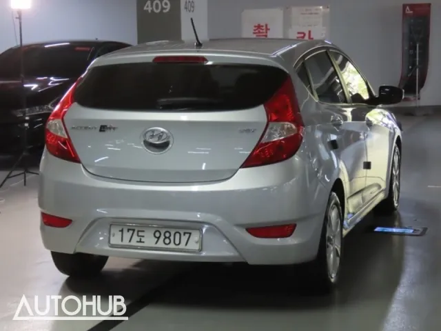 Hyundai Excent (New) 2014 photo 3