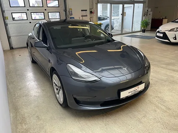 Tesla Model 3 2021 photo 4