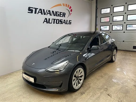 Tesla Model 3 2021 photo 2