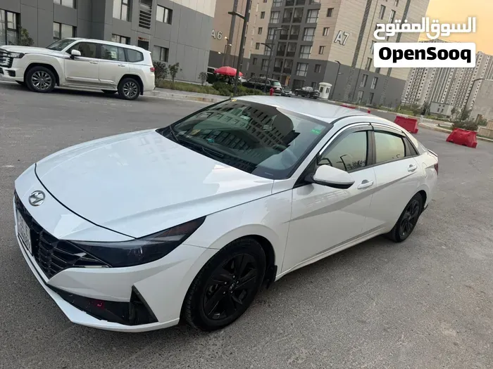Hyundai Elantra 2022 photo 3