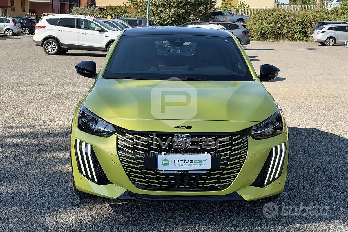 Peugeot 208 2024 photo 2