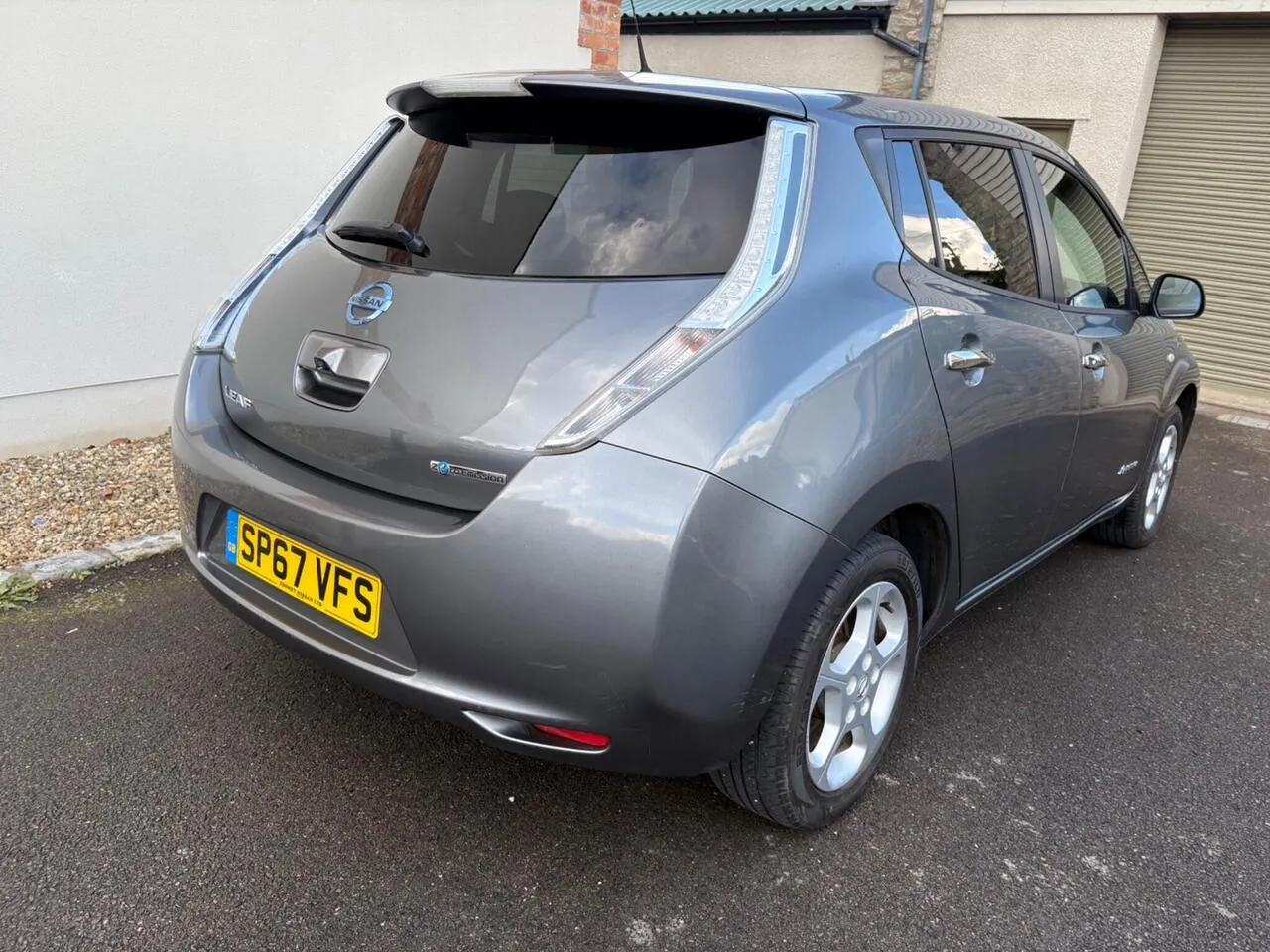 Nissan Leaf 2017 photo 3