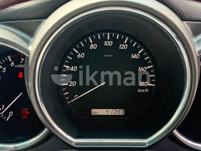 Toyota Harrier 2012 photo 2