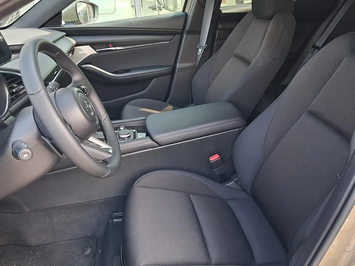 Mazda Mazda3 2026 photo 3