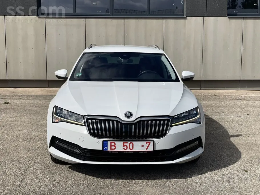 Skoda Superb 2022 photo 3