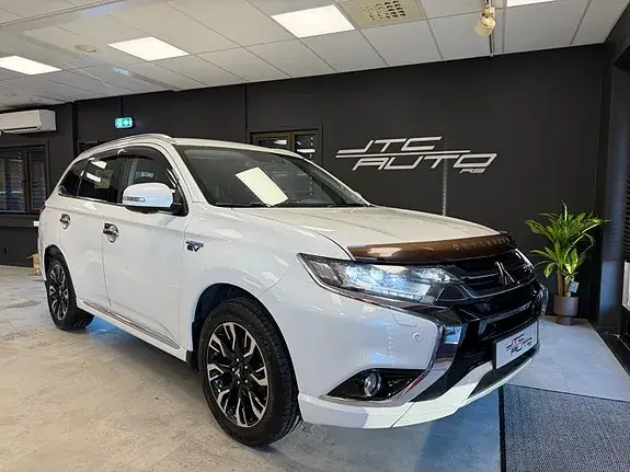 Mitsubishi Outlander 2016 photo 2