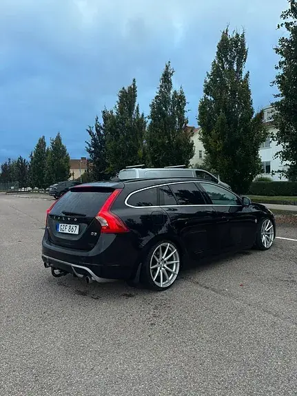 Volvo V60 2013 photo 2