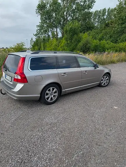 Volvo V70 2011 photo 5