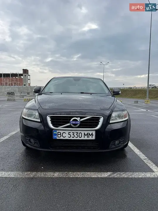 Volvo V50
