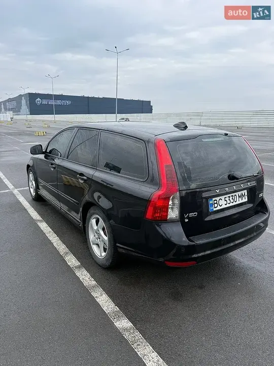Volvo V50 2010 photo 5