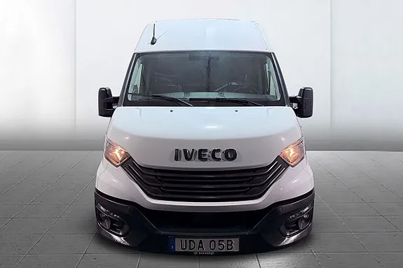 Iveco Daily 2023 photo 3