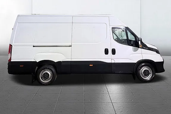 Iveco Daily 2023 photo 5