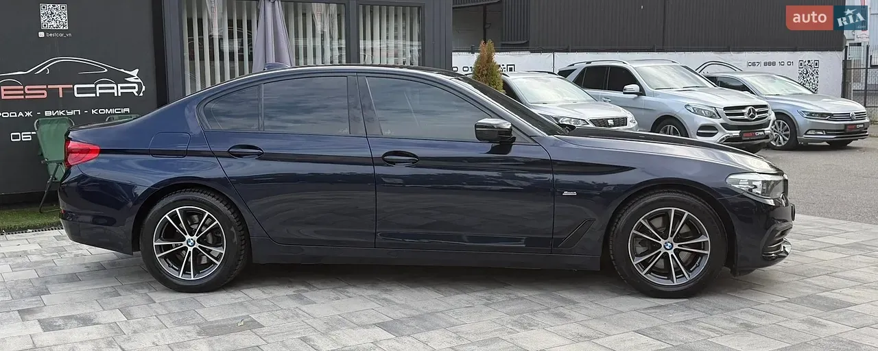 BMW 5 Series 2017 photo 4