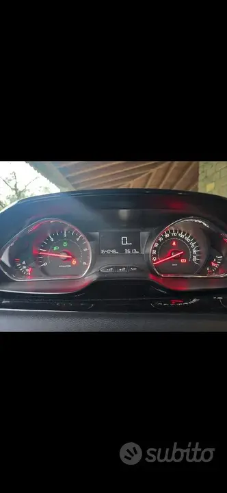 Peugeot 208 2013 photo 4
