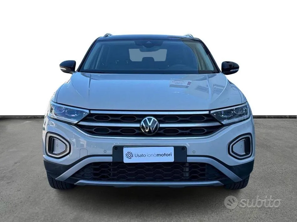 Volkswagen T-Roc 2023 photo 2
