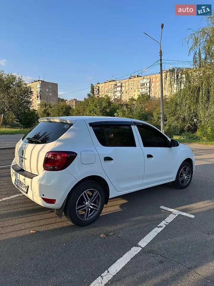 Renault Sandero 2021 photo 2