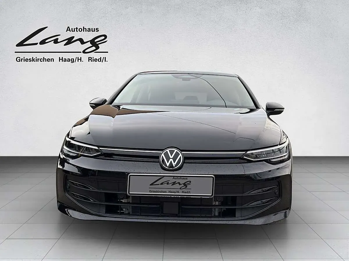 Volkswagen Golf 2026 photo 2