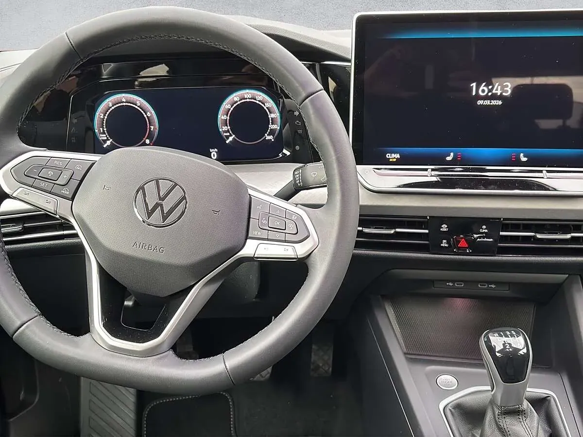 Volkswagen Golf 2026 photo 3