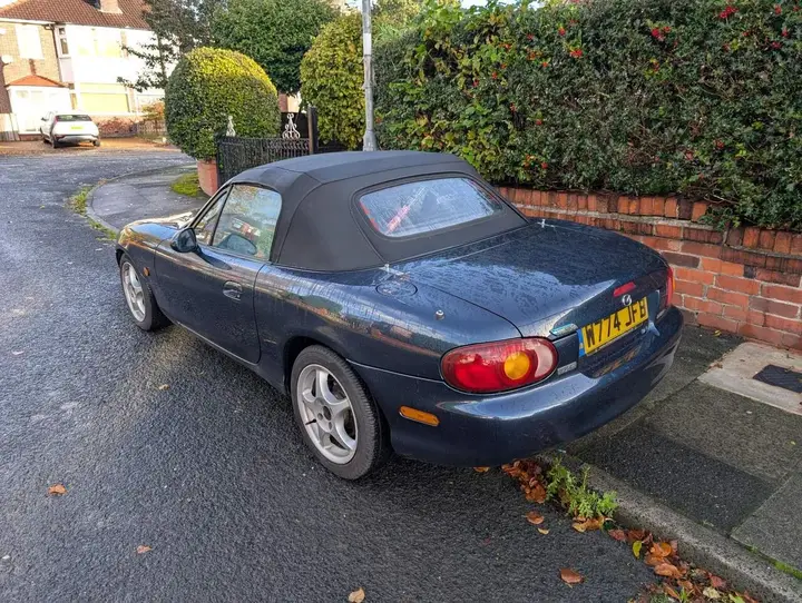 Mazda Mx-5 2000 photo 3