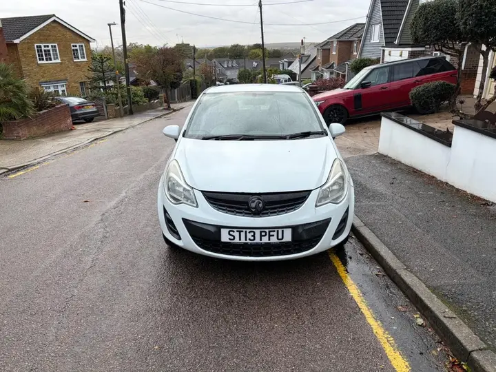 Vauxhall Corsa 2013 photo 2