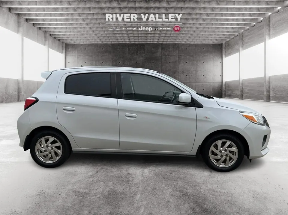 Mitsubishi Mirage 2024 photo 2