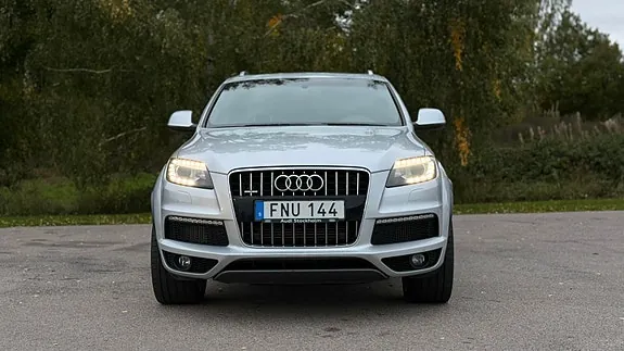 Audi Q7 2013 photo 2