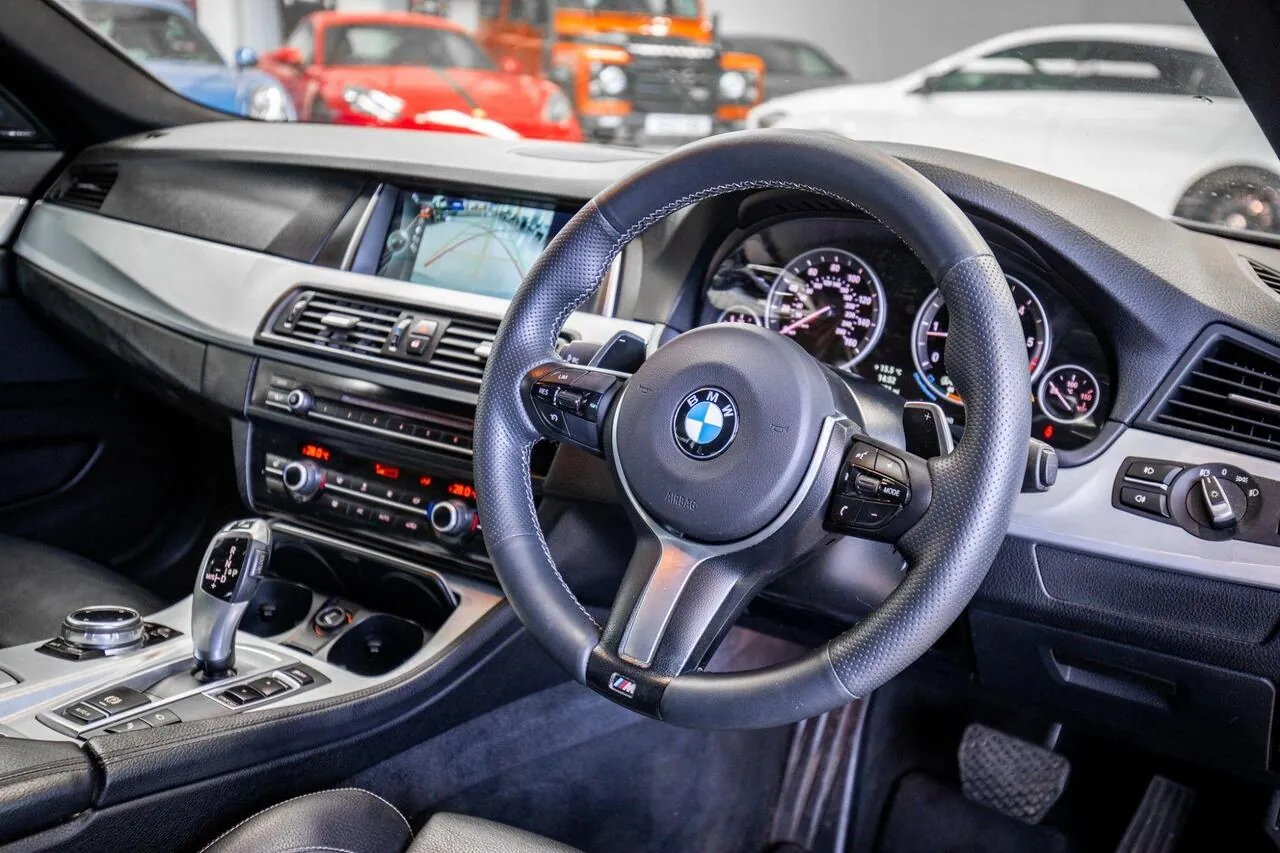 BMW 5 Series 2013 photo 2