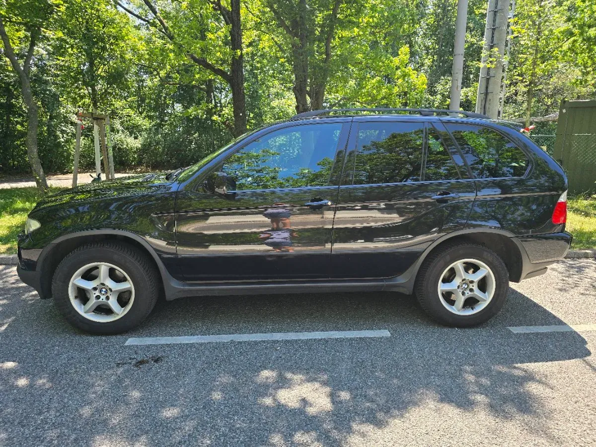 BMW X5 2004 photo 2