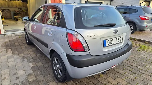 Kia Rio 2006 photo 4