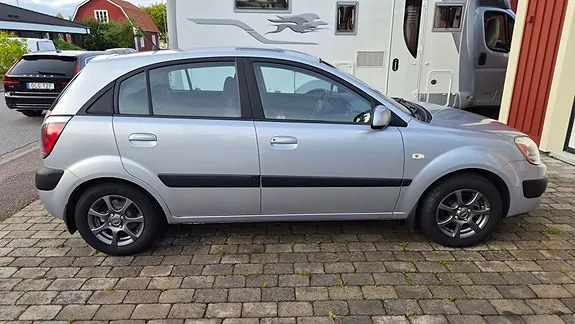 Kia Rio 2006 photo 5