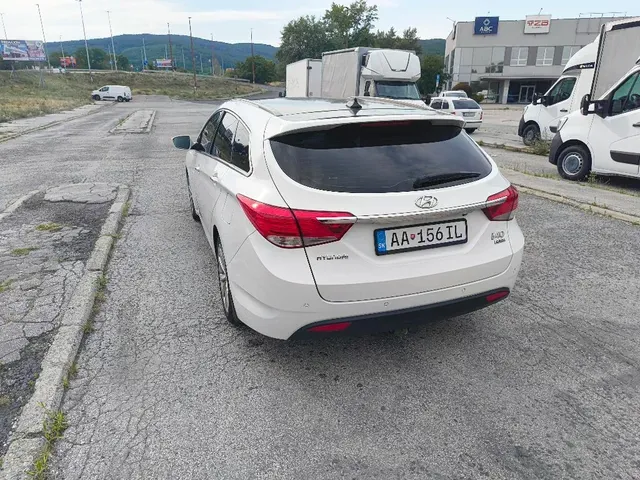 Hyundai I40 Cw 2012 photo 3