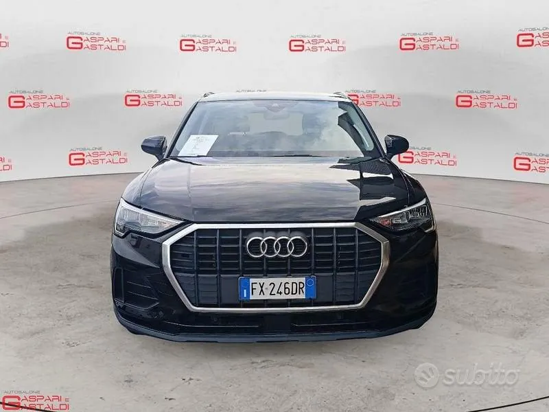 Audi Q3 2019 photo 2