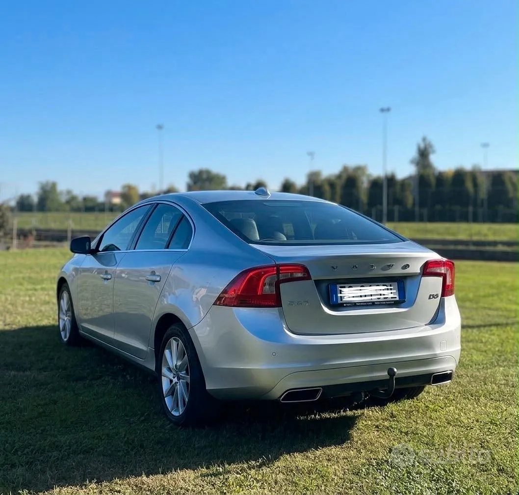 Volvo S60 2016 photo 2