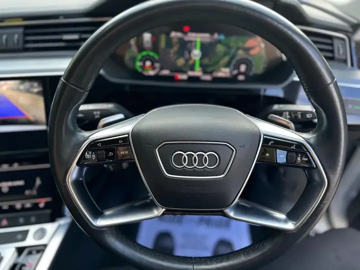 Audi E-Tron 2021 photo 4