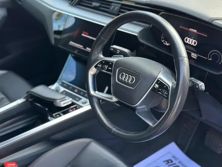 Audi E-Tron 2021 photo 3