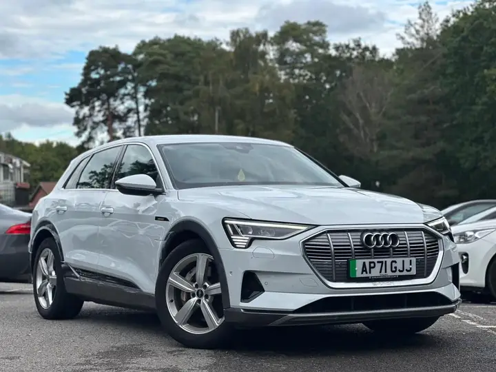 Audi E-Tron 2021 photo 2